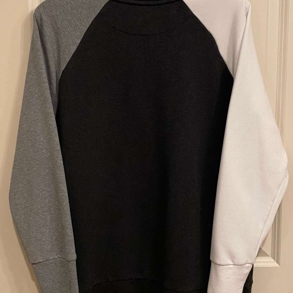Oversized Nike Sweatshirt NWOT - Picture 3 of 5